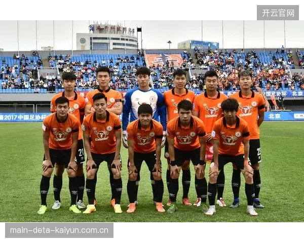 富安健洋转会后出场机会寥寥,其多位置属性状态成后防隐忧。 富安健洋转会后出场机会寥寥,其多位置属性状态成后防隐忧。